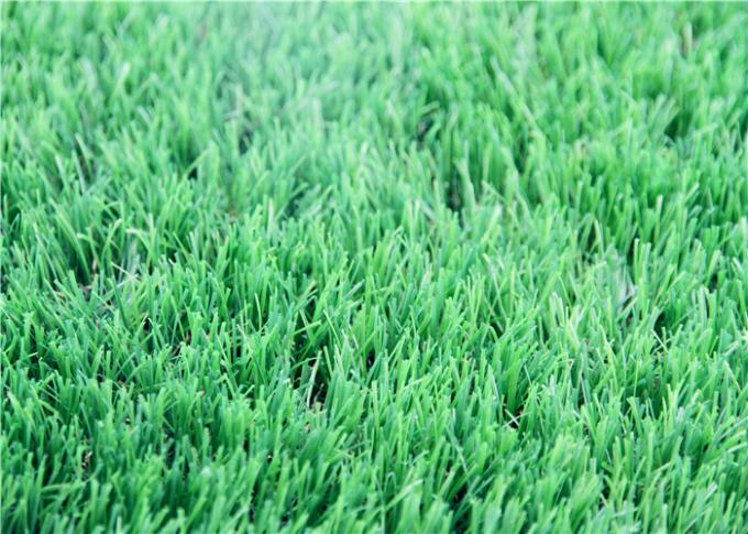 L'herbe artificielle de jardin mou recyclable de santé tapisse favorable à l'environnement 0